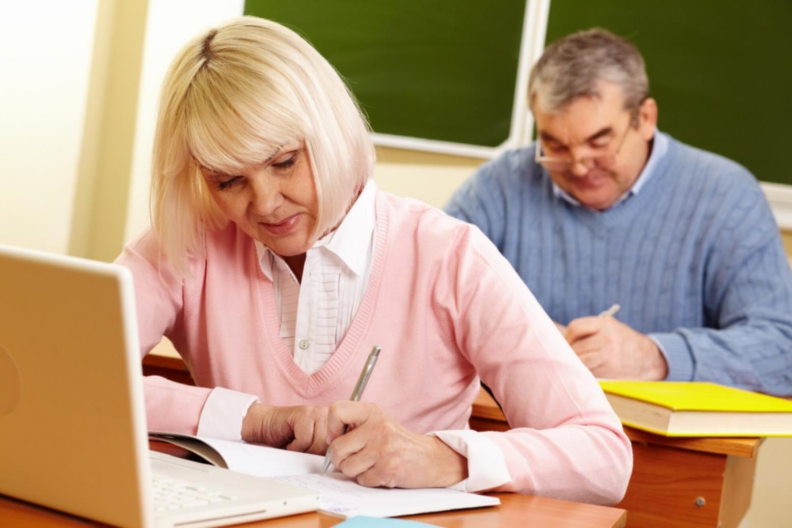 Interaktive Gruppenarbeit und praktische Übungen in Finanzworkshops